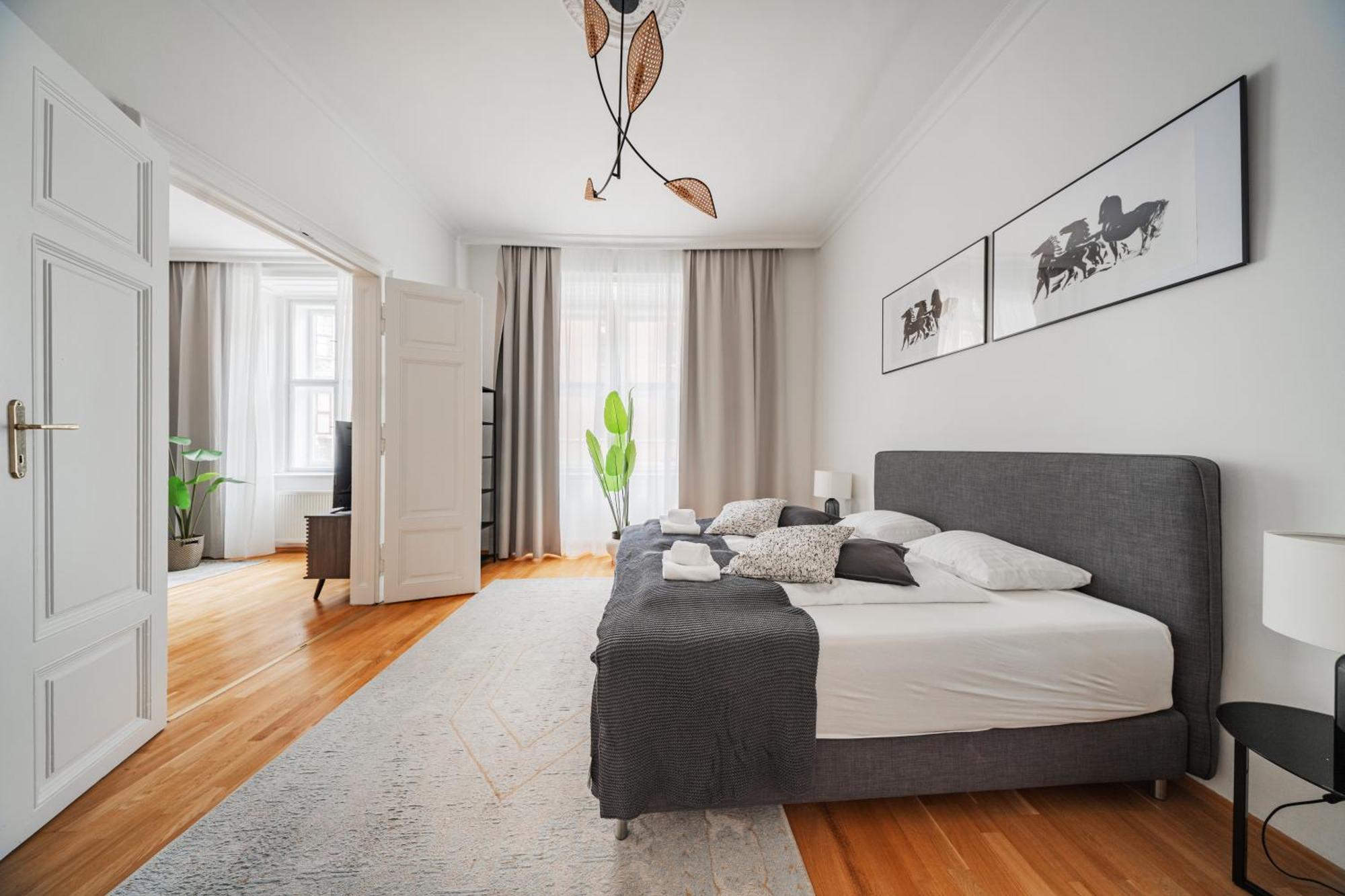 Franz By Home1 Apartament *